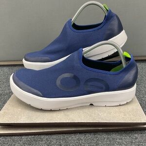 OOFOS Men’s Size 11 Oomg Eezee Low Blue/White Recovery Footwear